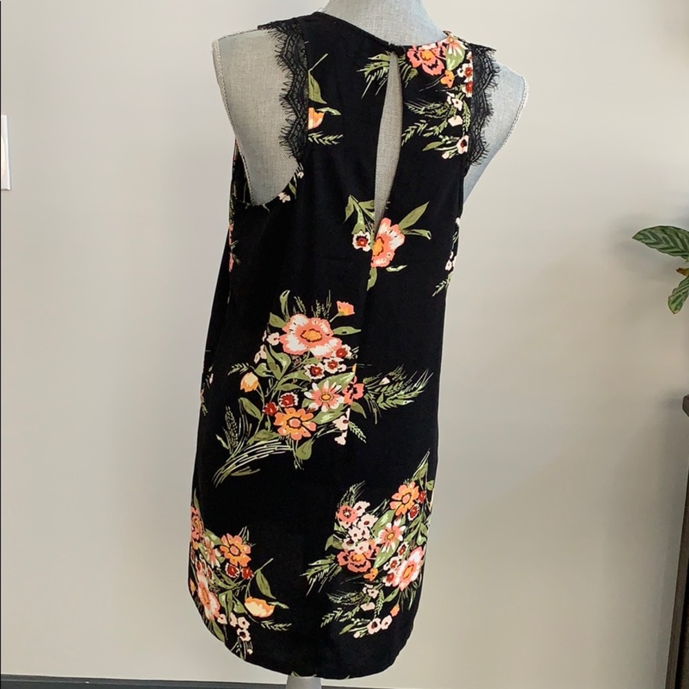 Leith Dress - Picture 3 of 5